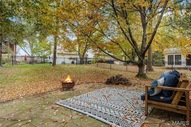 1456 Castle Court, Edwardsville, IL 62025