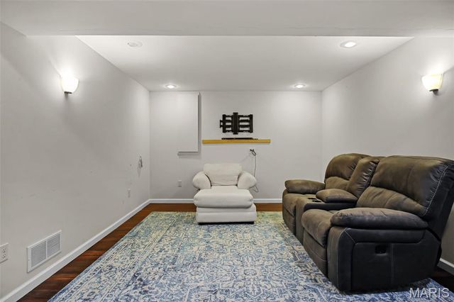 1456 Castle Court, Edwardsville, IL 62025