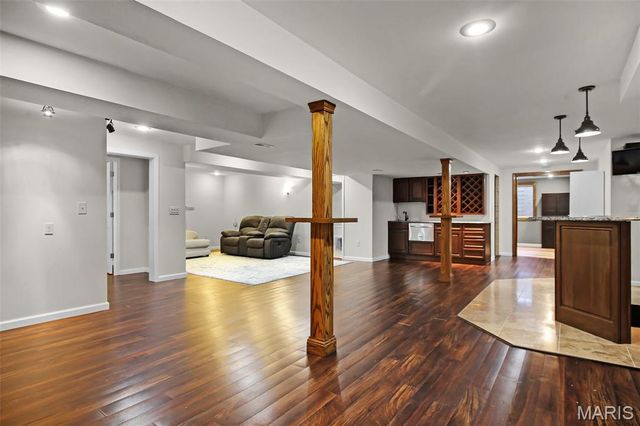 1456 Castle Court, Edwardsville, IL 62025