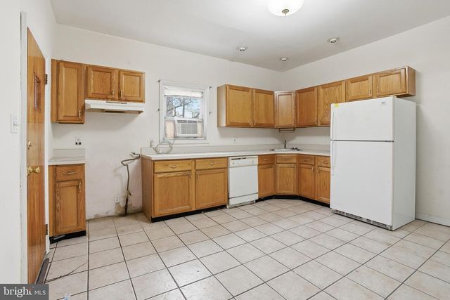 209 HAMILTON STREET, Harrison, NJ 07029