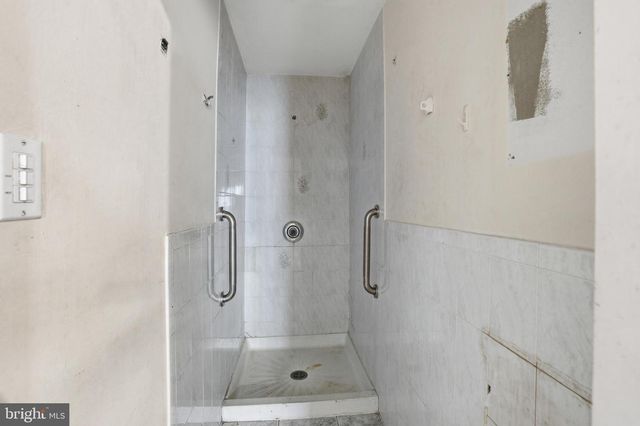 209 HAMILTON STREET, Harrison, NJ 07029