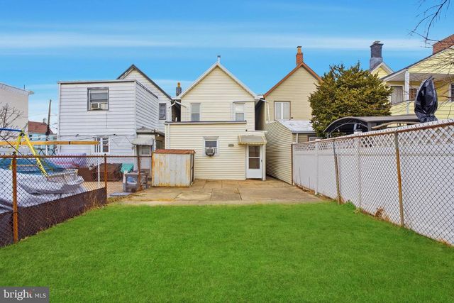 209 HAMILTON STREET, Harrison, NJ 07029