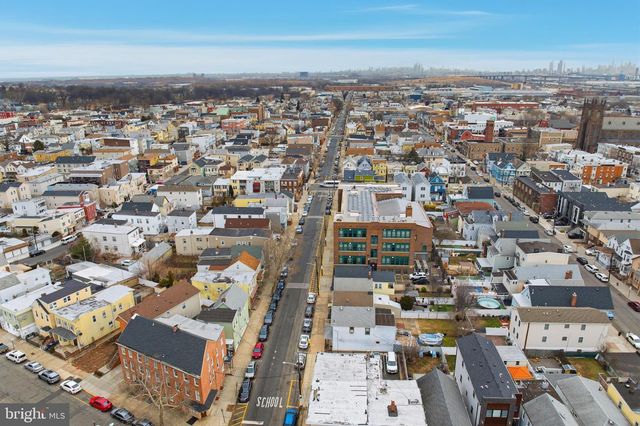 209 HAMILTON STREET, Harrison, NJ 07029