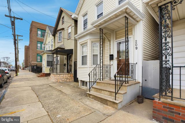 209 HAMILTON STREET, Harrison, NJ 07029