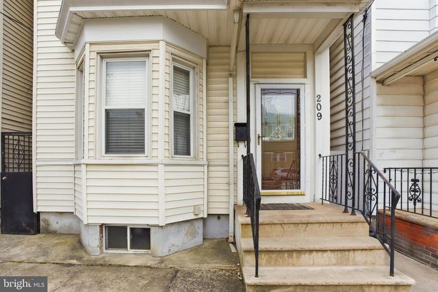 209 HAMILTON STREET, Harrison, NJ 07029