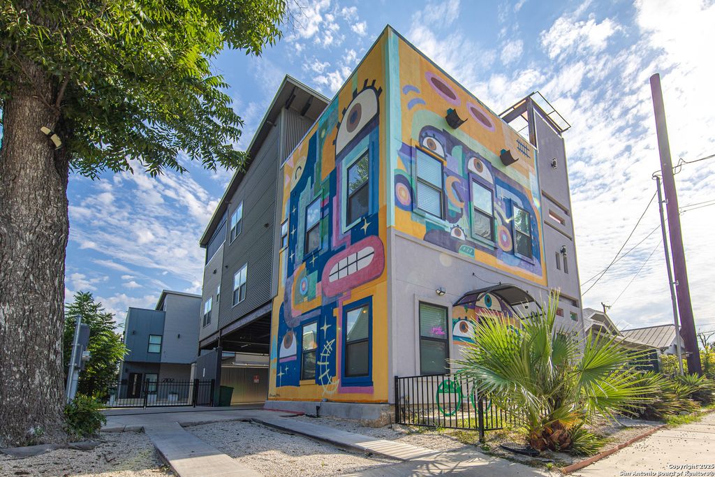 811 Montana St Unit 1101, San Antonio, TX 78203