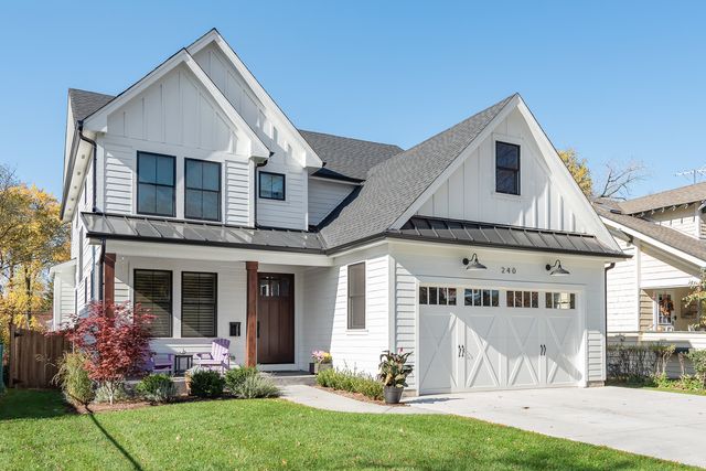 324 N Charlotte Street, Lombard, IL 60148