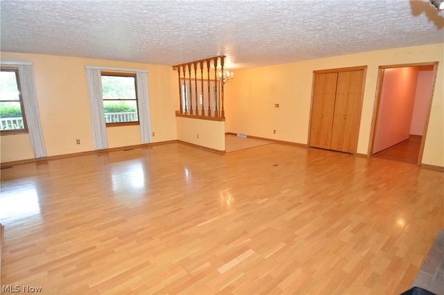 34489 Grafton Eastern Road, Grafton, OH 44044