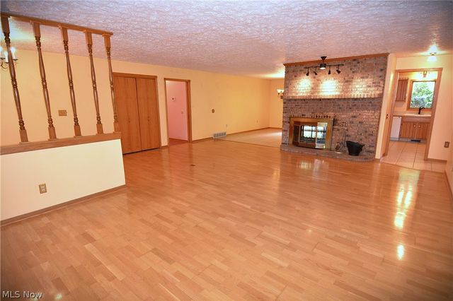 34489 Grafton Eastern Road, Grafton, OH 44044