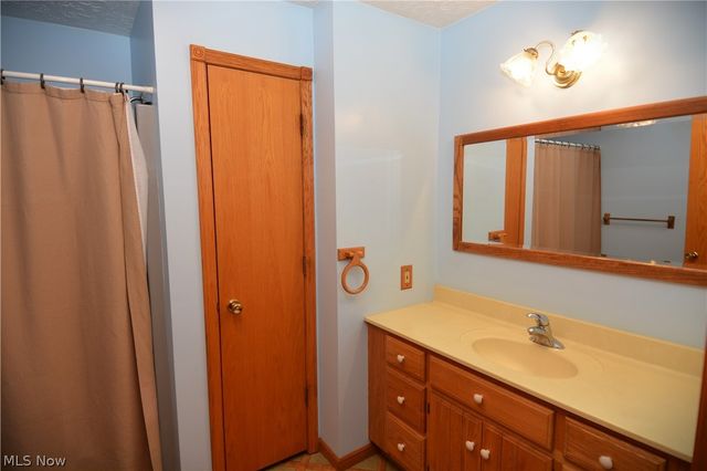 34489 Grafton Eastern Road, Grafton, OH 44044