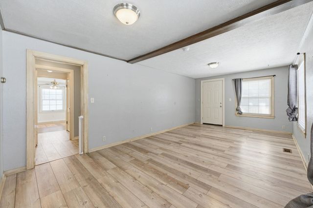 1124 W 20th, Wichita, KS 67203