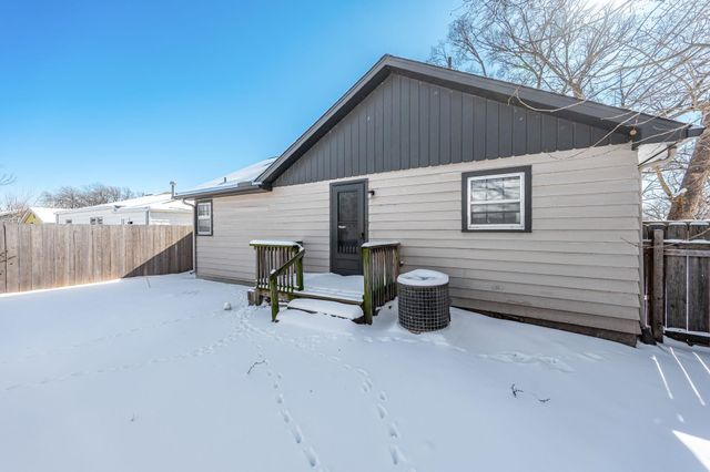 1124 W 20th, Wichita, KS 67203