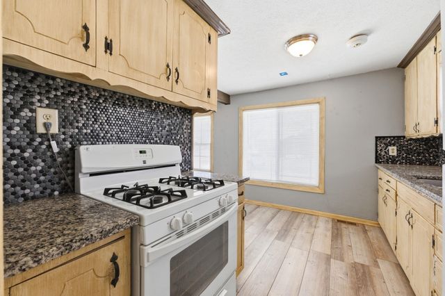 1124 W 20th, Wichita, KS 67203