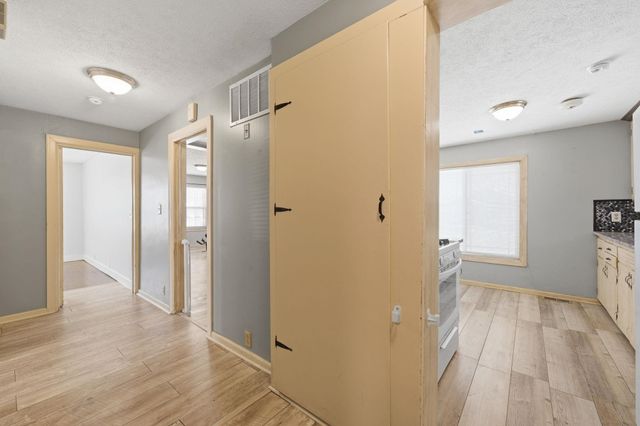 1124 W 20th, Wichita, KS 67203