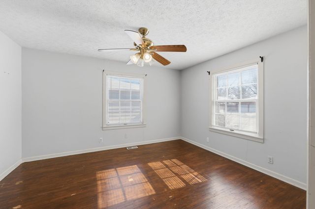 1124 W 20th, Wichita, KS 67203