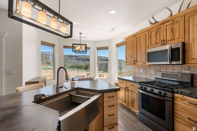 62 N LUCKY 7 RD., Brookside, UT 84782