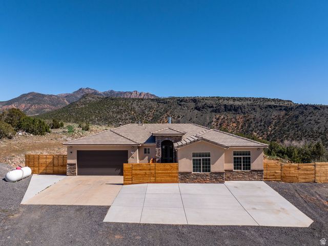 62 N LUCKY 7 RD., Brookside, UT 84782