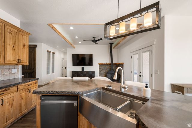 62 N LUCKY 7 RD., Brookside, UT 84782