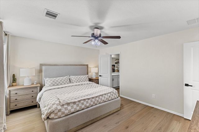 2224 Still Bend Ln Lane, League City, TX 77573
