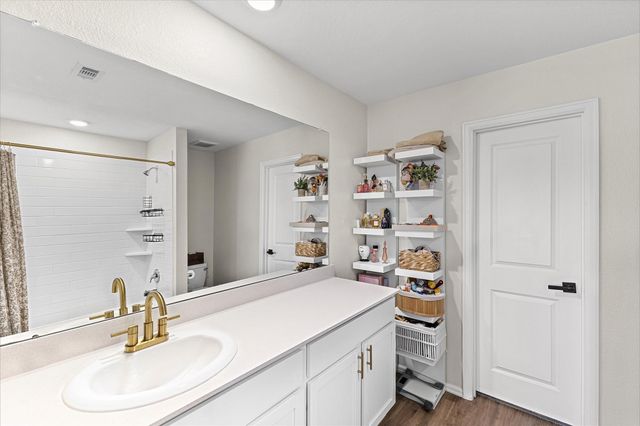 2224 Still Bend Ln Lane, League City, TX 77573