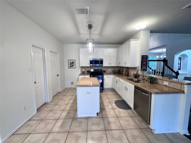 9942 Lynette Falls Drive, Houston, TX 77095