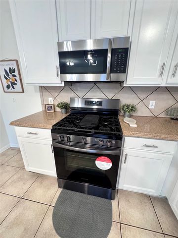 9942 Lynette Falls Drive, Houston, TX 77095