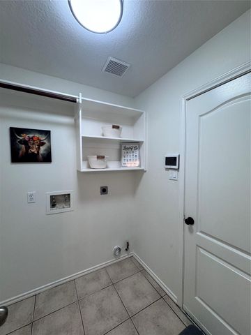9942 Lynette Falls Drive, Houston, TX 77095