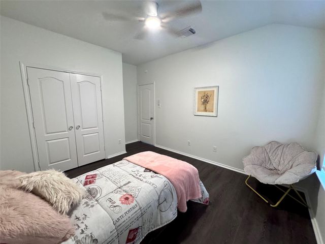 9942 Lynette Falls Drive, Houston, TX 77095
