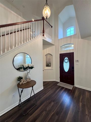 9942 Lynette Falls Drive, Houston, TX 77095