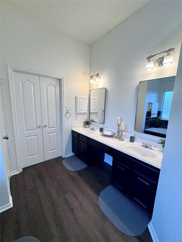 9942 Lynette Falls Drive, Houston, TX 77095
