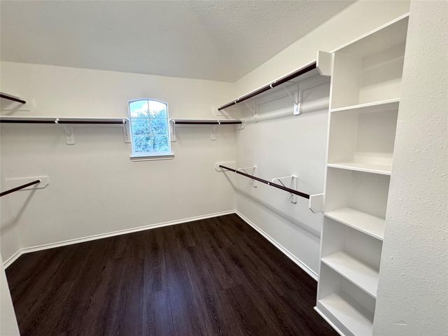 9942 Lynette Falls Drive, Houston, TX 77095