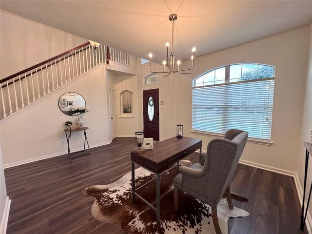 9942 Lynette Falls Drive, Houston, TX 77095