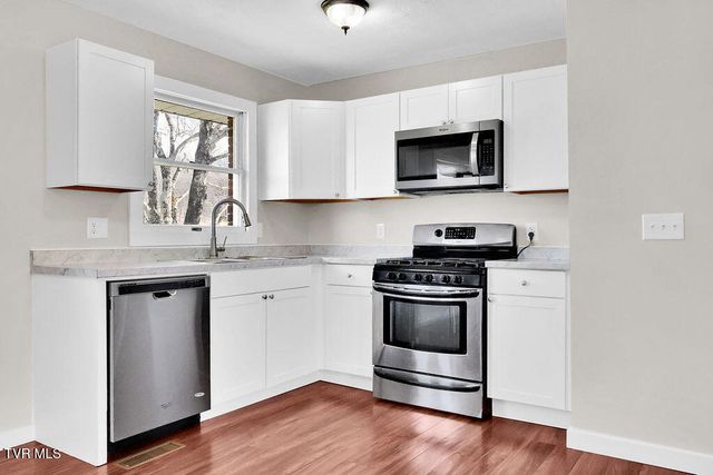 844 Stanley Valley Road, Rogersville, TN 37857