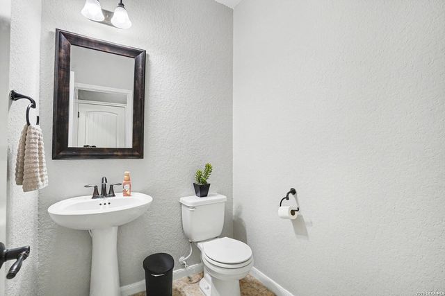 2906 Sawmill Ln, New Braunfels, TX 78130