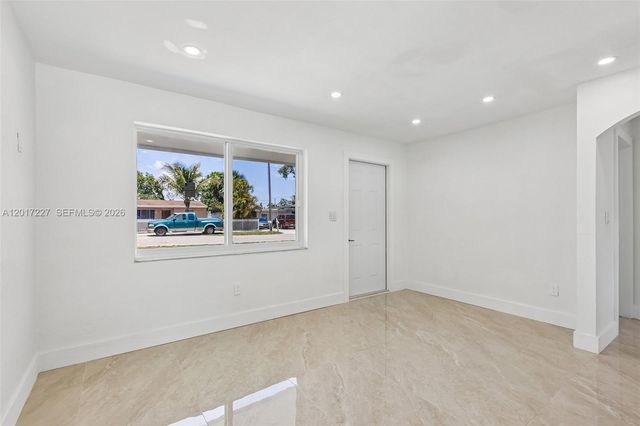 6214 Fletcher St, Hollywood, FL 33023