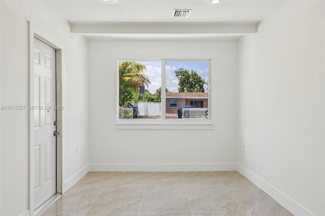 6214 Fletcher St, Hollywood, FL 33023