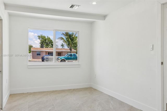 6214 Fletcher St, Hollywood, FL 33023