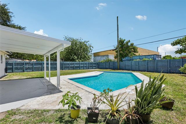 6214 Fletcher St, Hollywood, FL 33023
