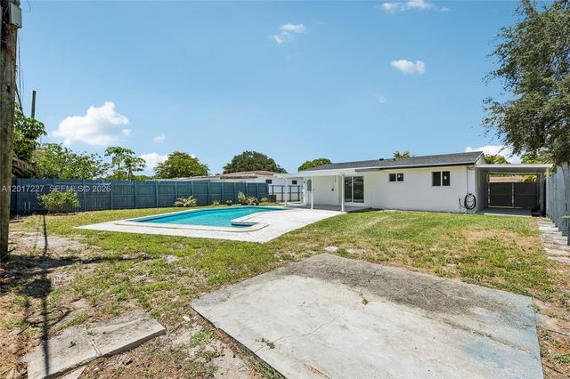 6214 Fletcher St, Hollywood, FL 33023