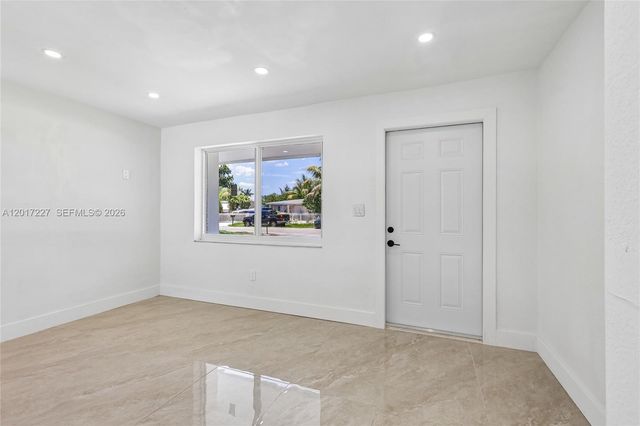 6214 Fletcher St, Hollywood, FL 33023