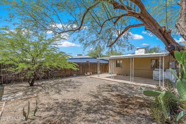 2532 N Fair Oaks Avenue, Tucson, AZ 85712