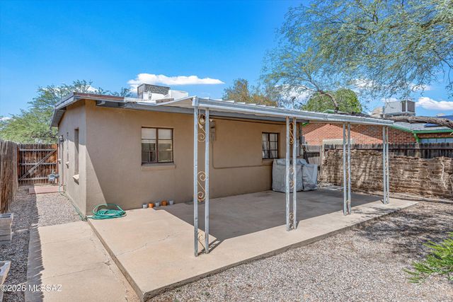 2532 N Fair Oaks Avenue, Tucson, AZ 85712