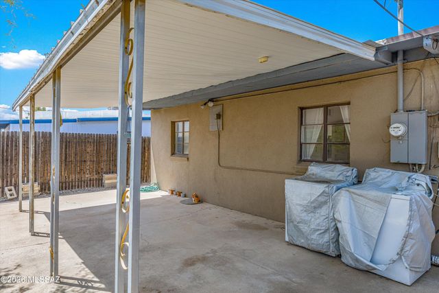 2532 N Fair Oaks Avenue, Tucson, AZ 85712