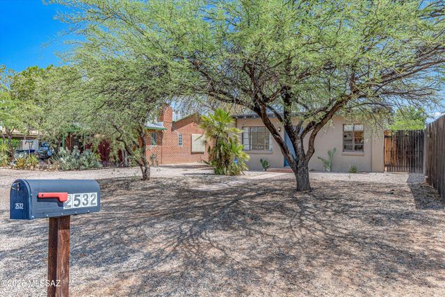 2532 N Fair Oaks Avenue, Tucson, AZ 85712
