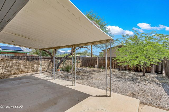 2532 N Fair Oaks Avenue, Tucson, AZ 85712