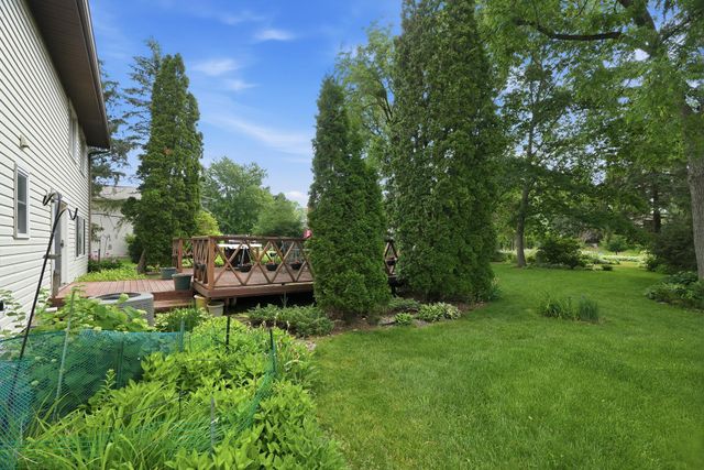 8527 Isle Avenue S, Cottage Grove, MN 55016