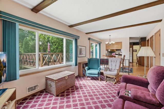 8527 Isle Avenue S, Cottage Grove, MN 55016