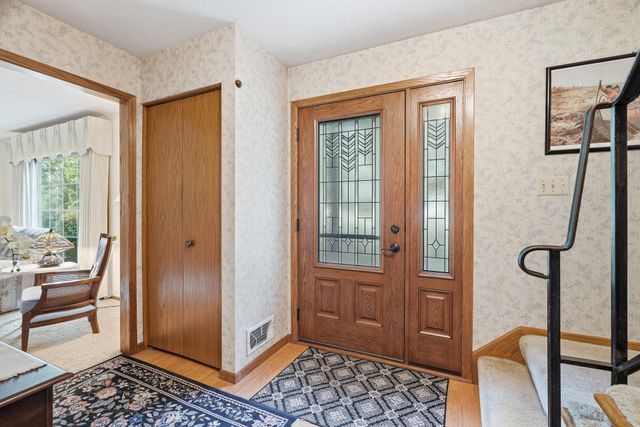 8527 Isle Avenue S, Cottage Grove, MN 55016