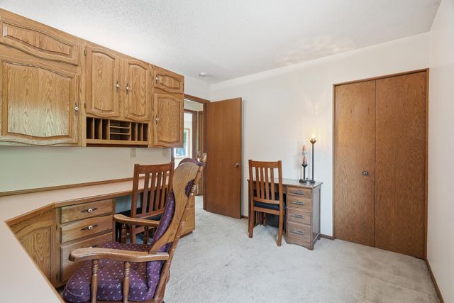 8527 Isle Avenue S, Cottage Grove, MN 55016