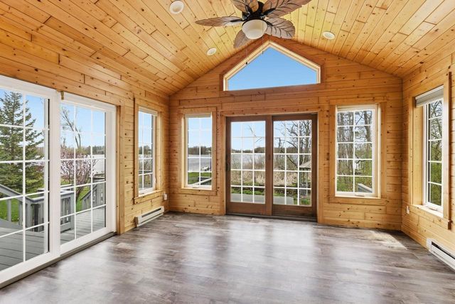 633 S Neumeyer LANE, Brillion, WI 54110